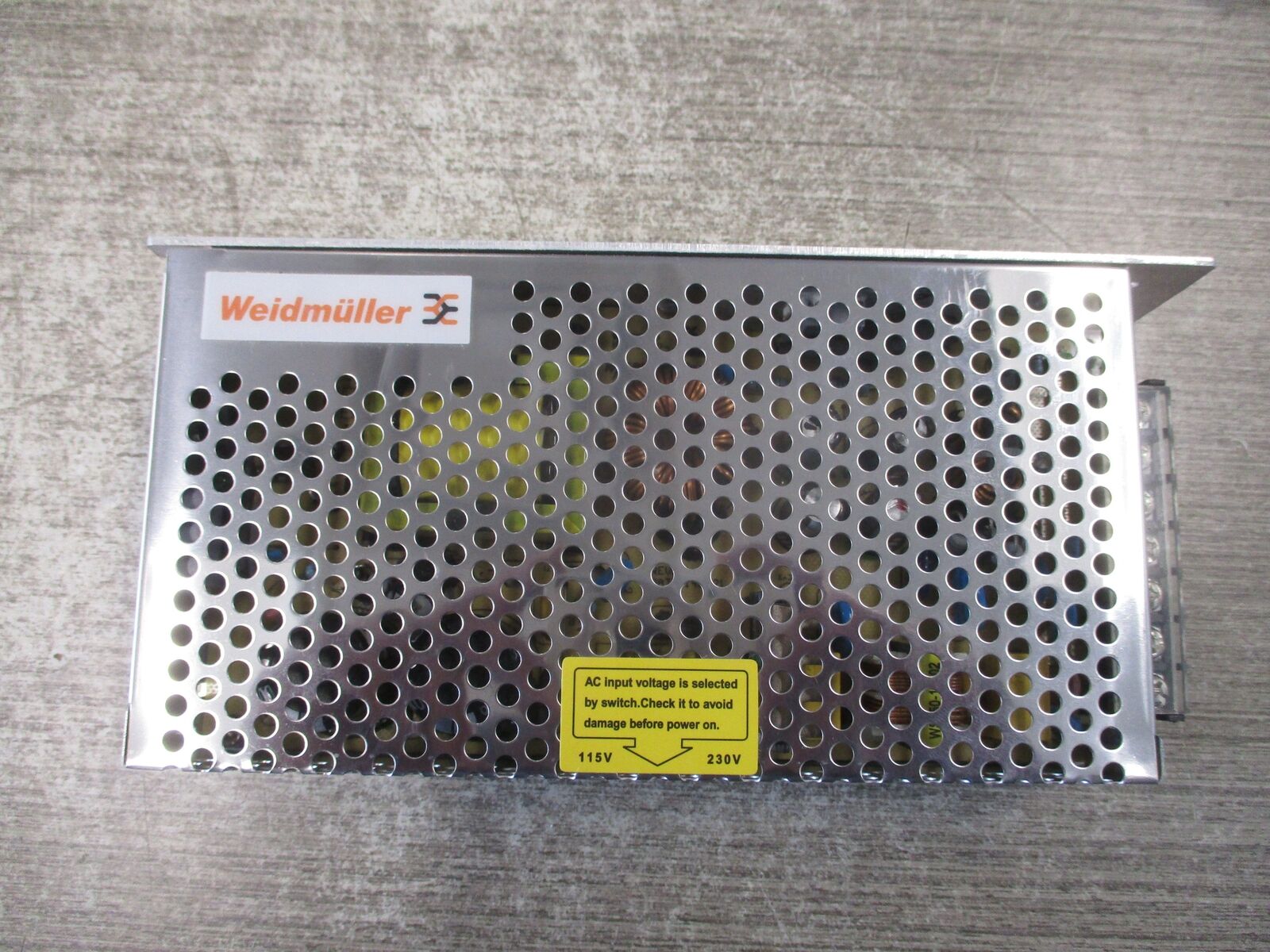 Weidmuller Power Supply 1165870000 CP E SNT 150W 12V 12.5A Input: AC 100-120V 3.