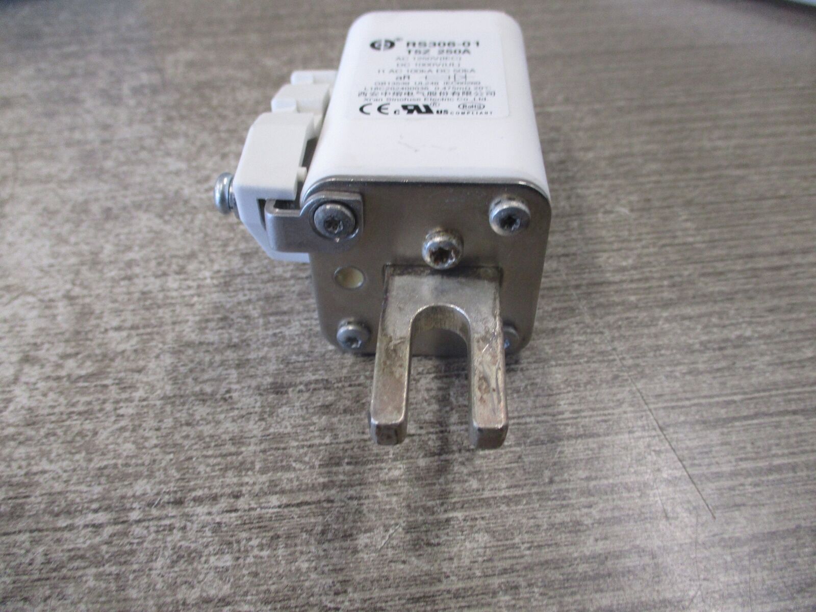 Xi'an Sinofuse Fuse RS306-01 250A 1250V Used