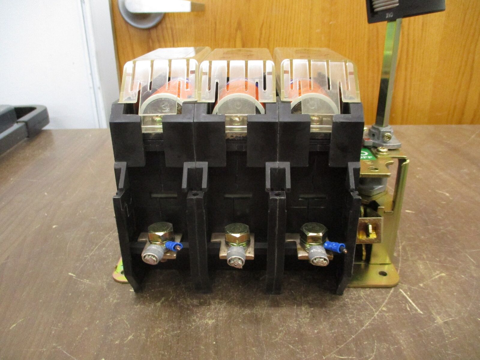 Allen-Bradley Fusible Disconnect Switch w/175A Fuses 194R-NJ200P3 200A 600V Used