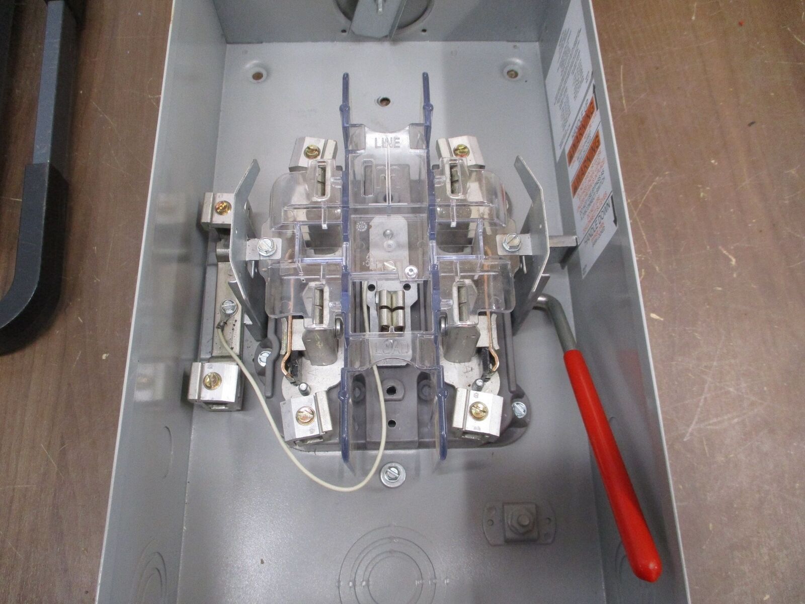 Milbank 3R Meter Socket Series 757 100A 600V 1Ph 3W Used