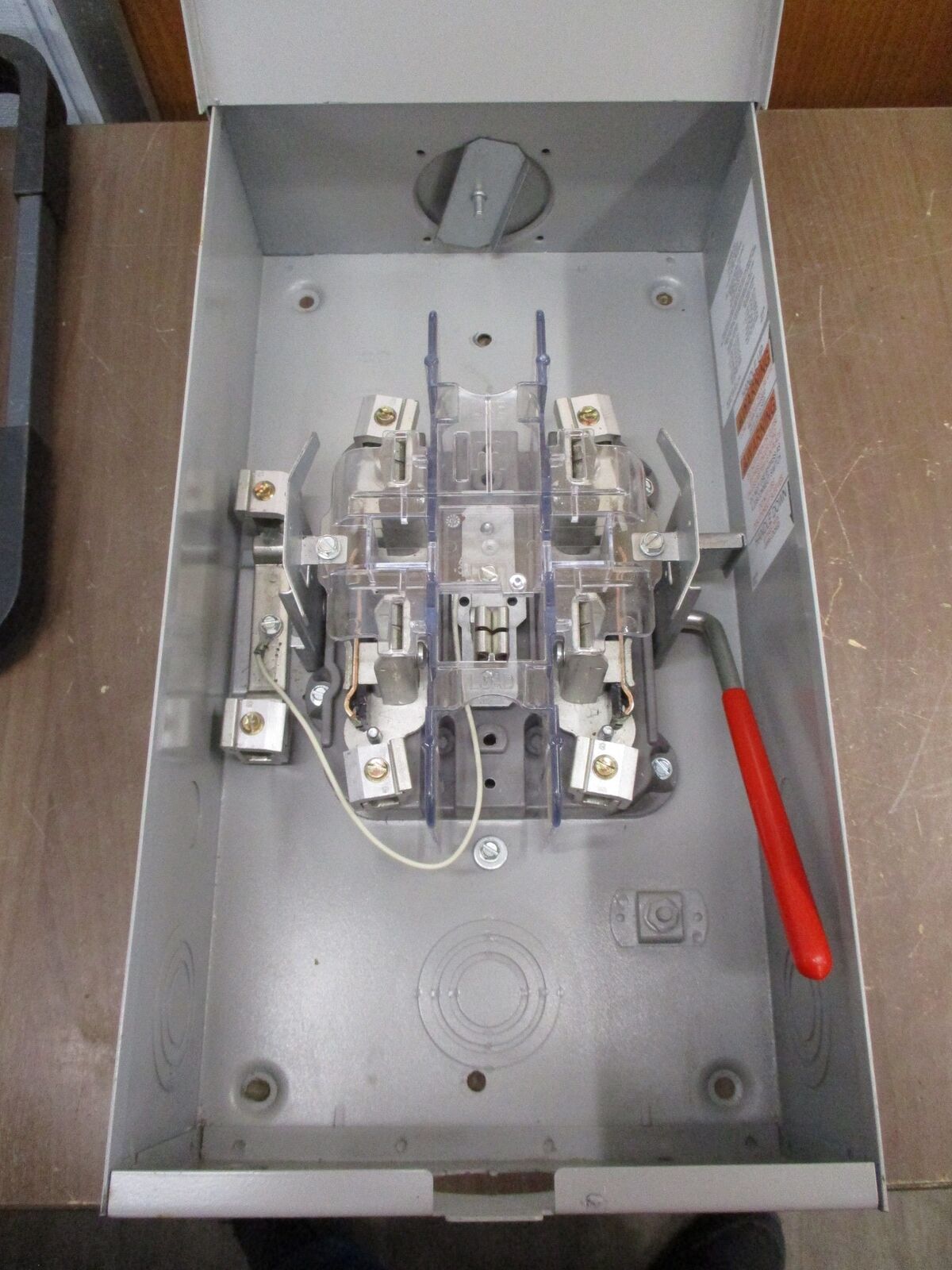 Milbank 3R Meter Socket Series 757 100A 600V 1Ph 3W Used
