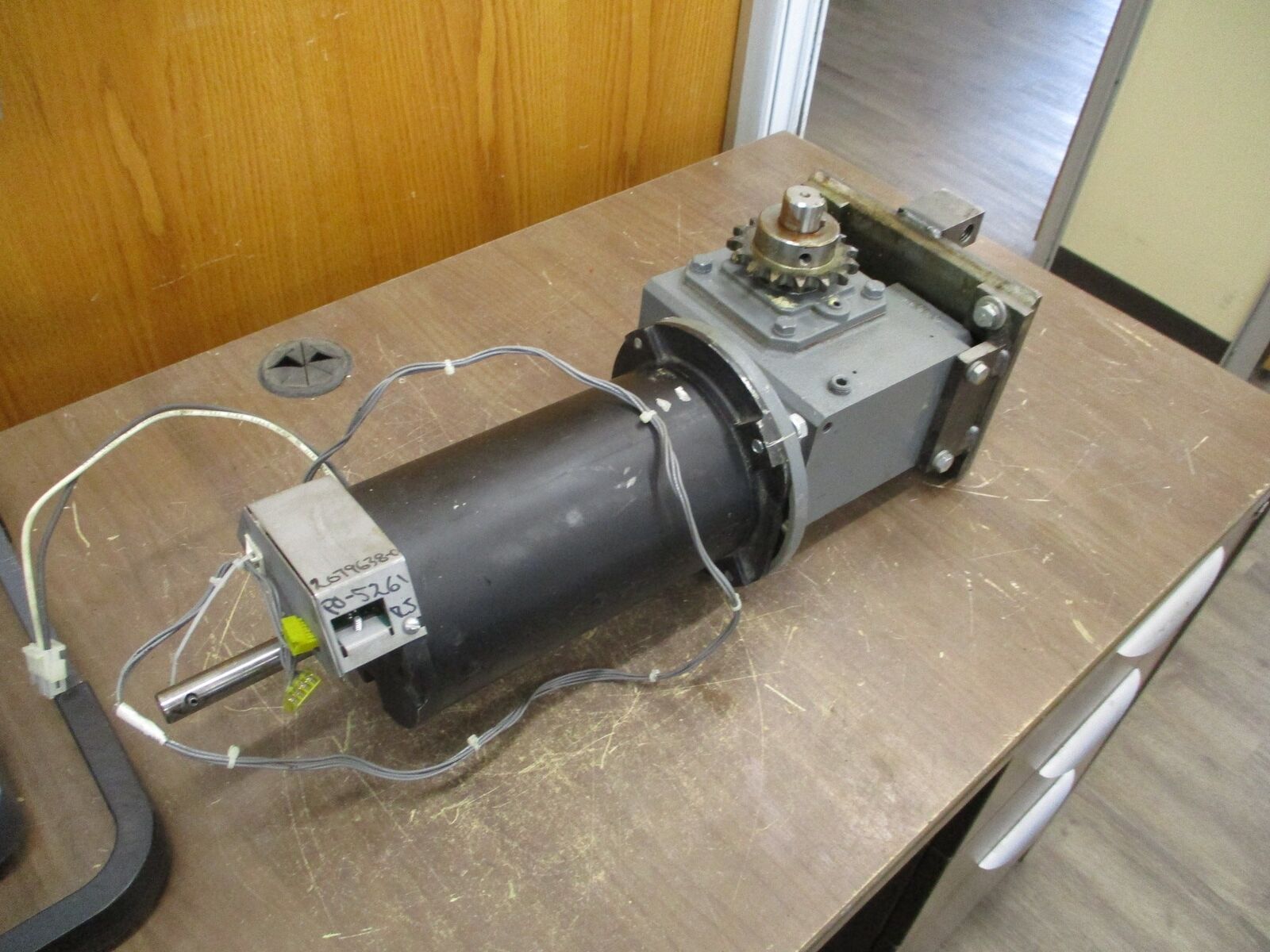 Doerr Gearmotor 200421EB901 1750RPM Ratio 40:1 Used