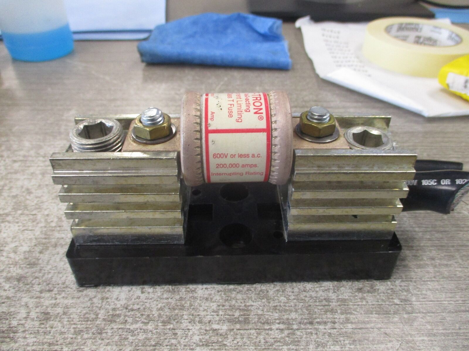 Buss Fuseholder W/Fuse T60400-1C 400A 600V 1P W/JJS-400 Fuse Used