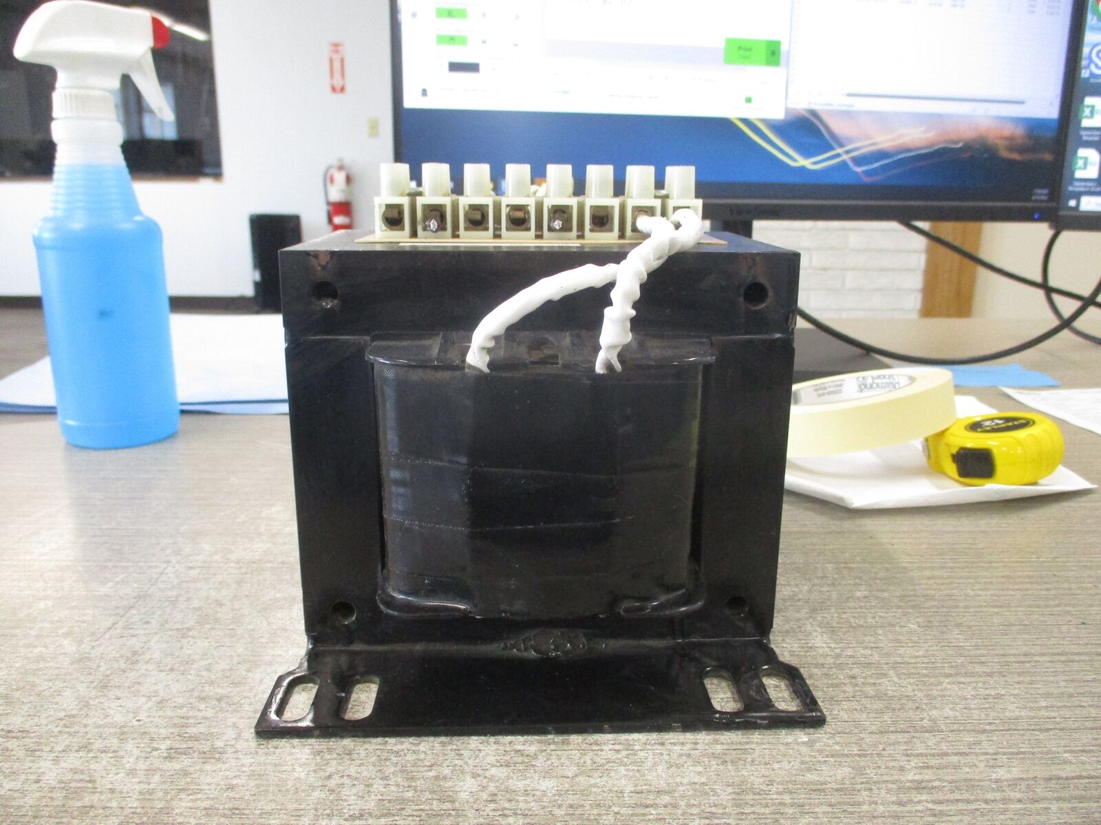 Hammond Control Transformer 172758 2000VA Pri: 208/240/480V Sec: 120V 50/60Hz 1P