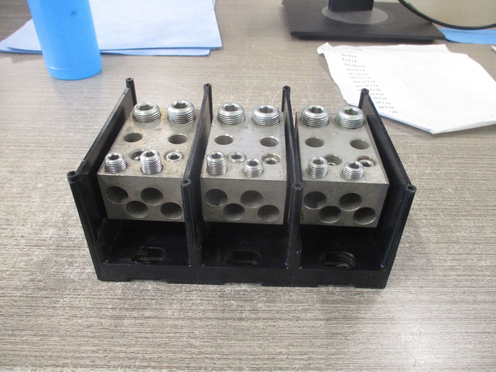 Ferraz Shawmut Power Distribution Block 68313 600V 3P Pri: 500-#4 Sec: 150 Used