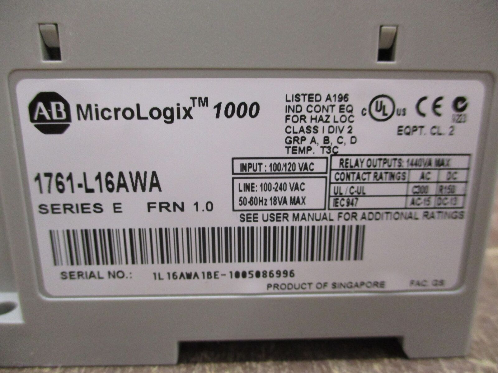 Allen-Bradley MicroLogix 1000 Controller 1761-L16AWA Ser. E FRN 1.0 Used