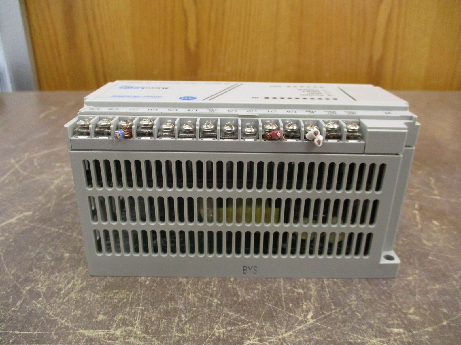 Allen-Bradley MicroLogix 1000 Controller 1761-L16AWA Ser. E FRN 1.0 Used