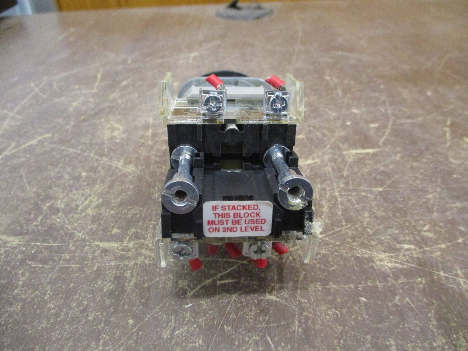 Allen-Bradley Selector Switch 800T-J2KE7 Ser. T Nema 4, 13 Used
