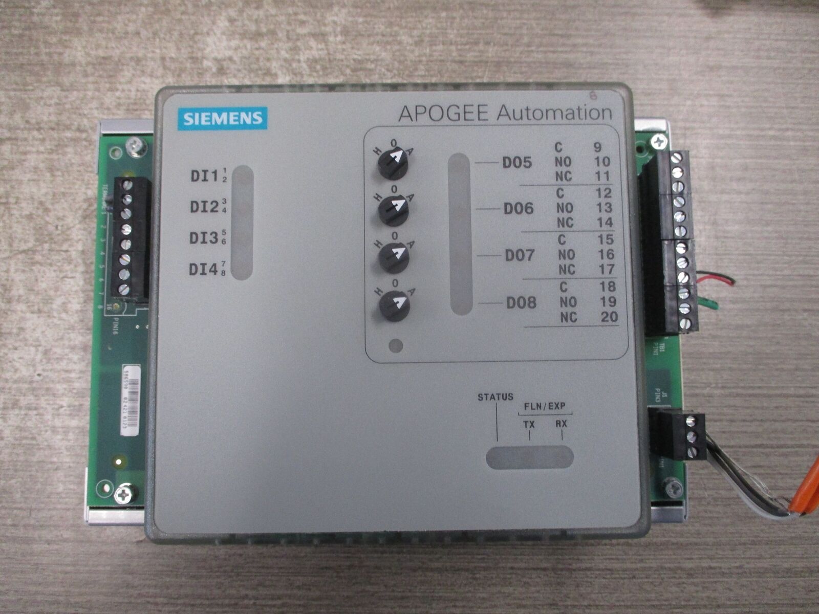 Siemens APOGEE Automation Digital Point Expansion Module 549-213 W/HOA 4DI,DO Us