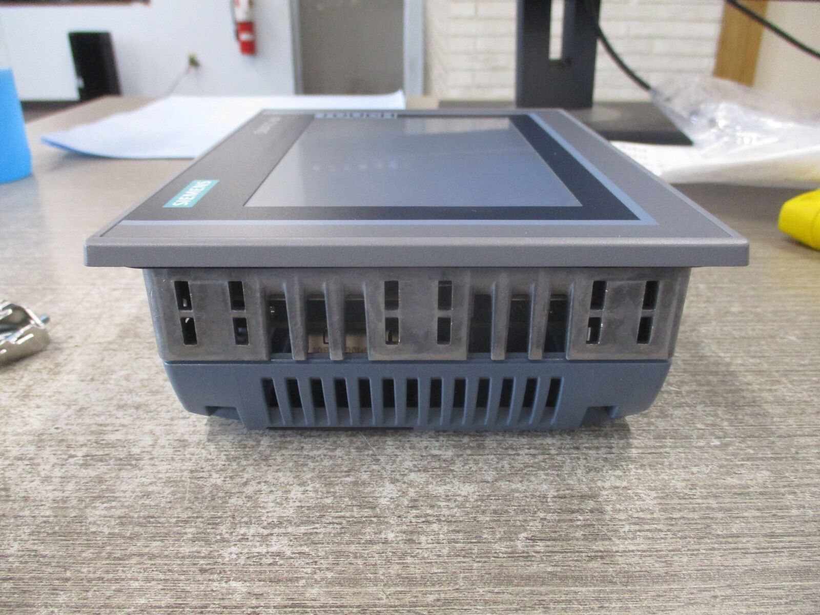 Siemens TP700 Comfort Simatic Touch HMI 6AV2 124-0GC01-0AX0 Used