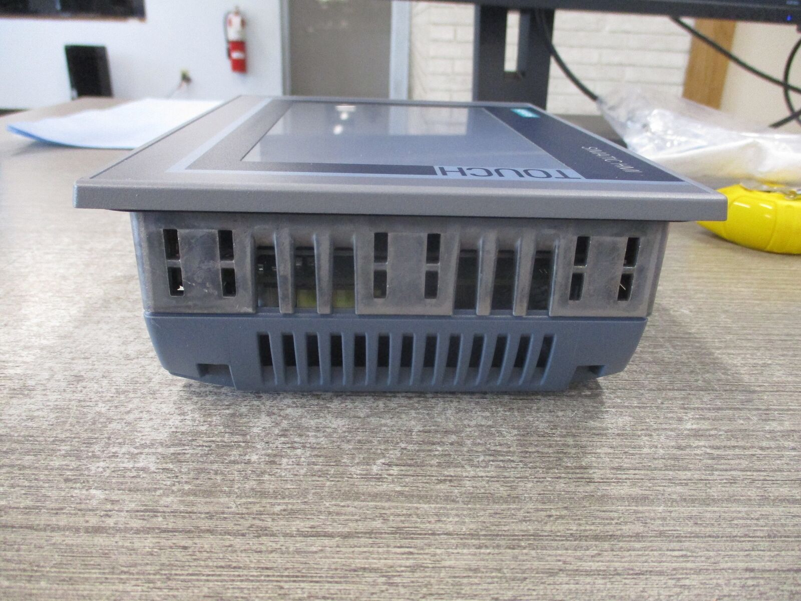Siemens TP700 Comfort Simatic Touch HMI 6AV2 124-0GC01-0AX0 Used