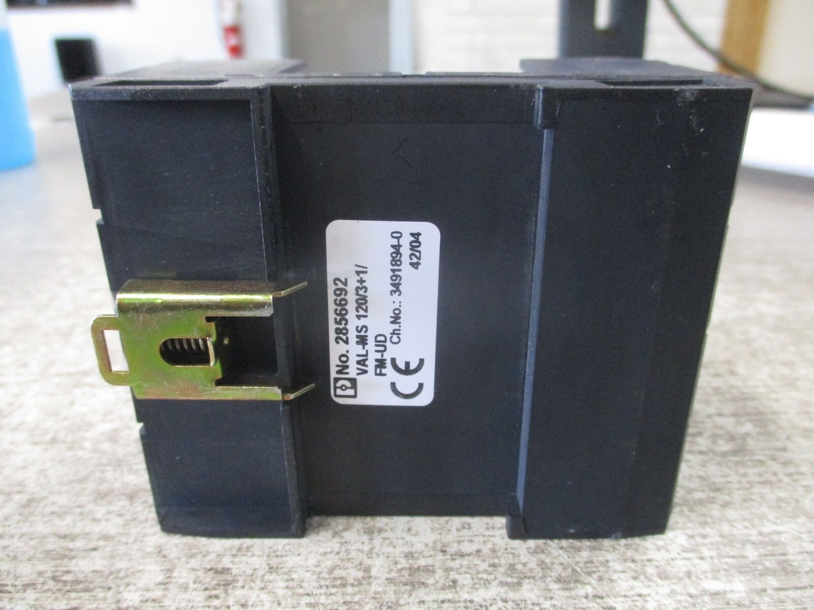 Phoenix Contact Surge Arrester Base VAL-MS 120/3+1/FM-UD Used