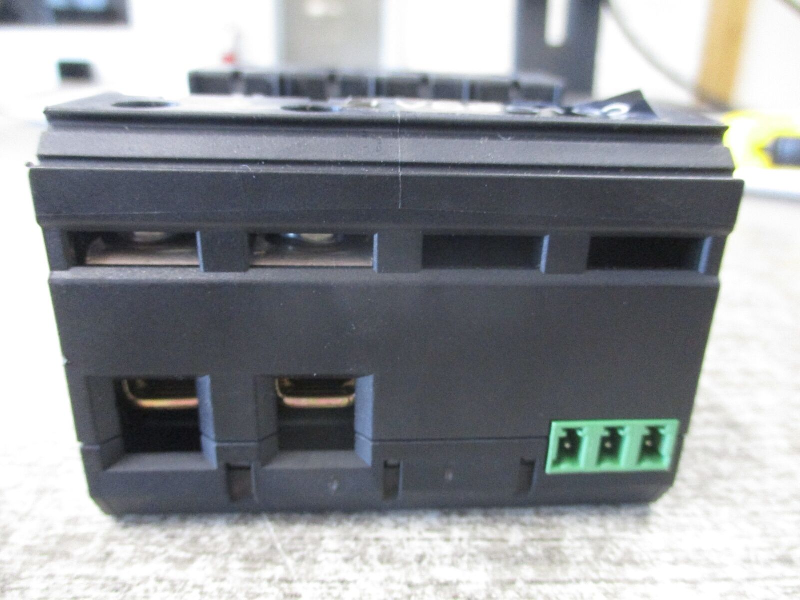 Phoenix Contact Surge Arrester Base VAL-MS 320/3+1/FM-UD * Missing 2 Nuts * Used