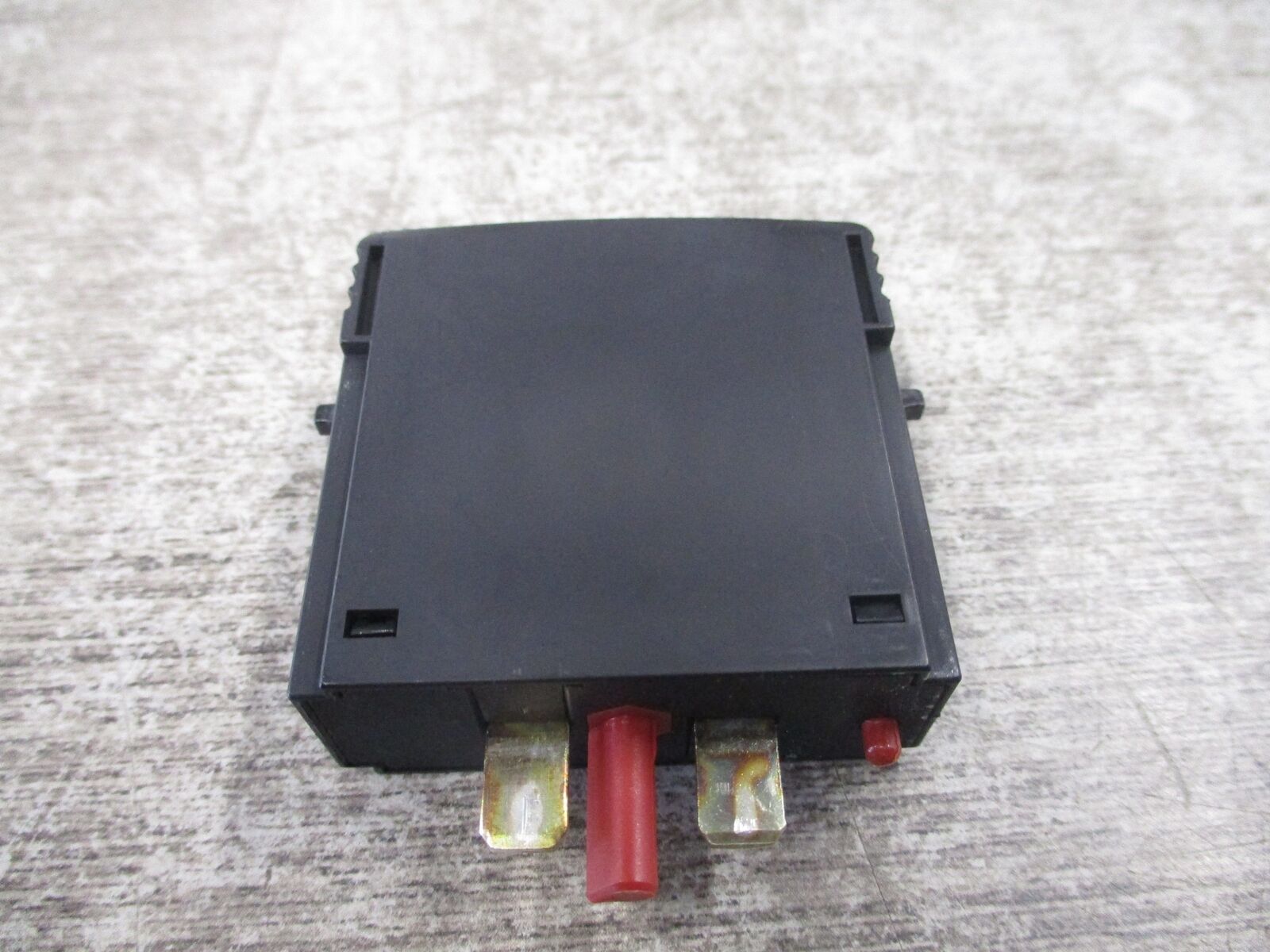 Phoenix Contact Valvetrab Surge Protection Plug VAL-MS 320-UD ST UC: 335VAC Used