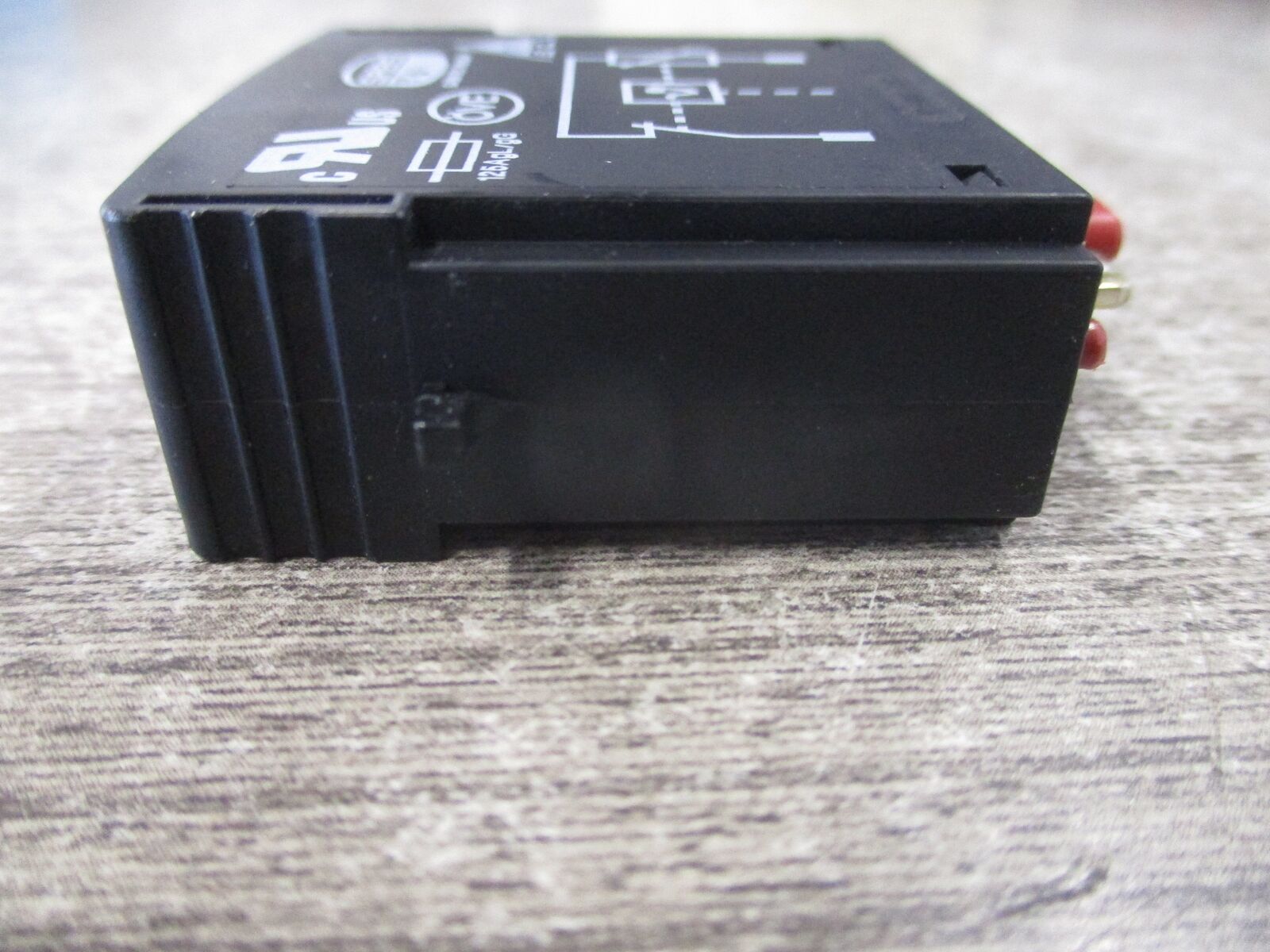 Phoenix Contact Valvetrab Surge Protection Plug VAL-MS 320-UD ST UC: 335VAC Used