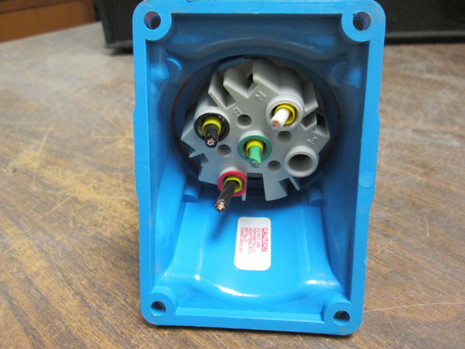 Meltric DS30 Receptacle 33-34076-824 30A 125/250V Type 3R Used