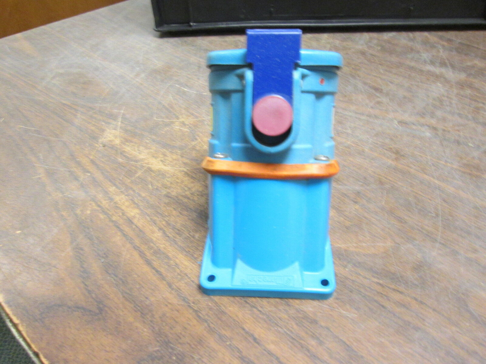 Meltric DS30 Receptacle 33-34076-824 30A 125/250V Type 3R Used