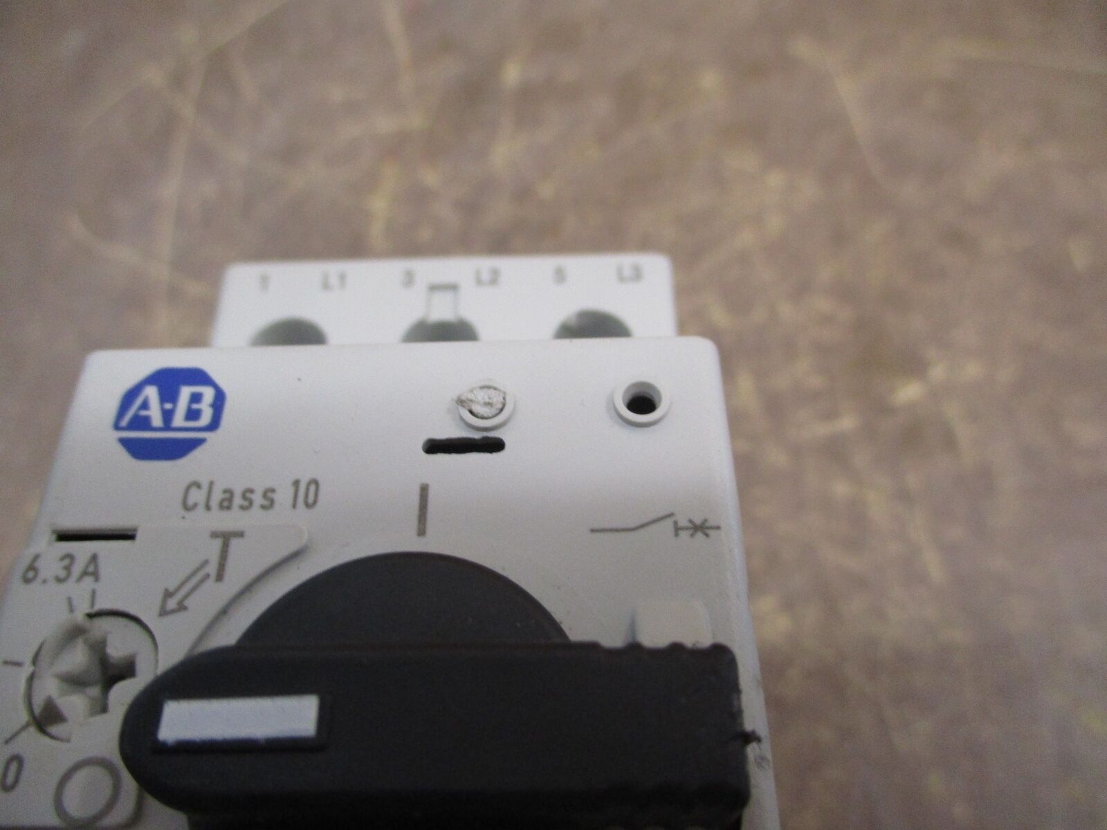 Allen-Bradley Manual Motor Protector 140M-C2E-B63 Ser. C Trip: 4.0-6.3A