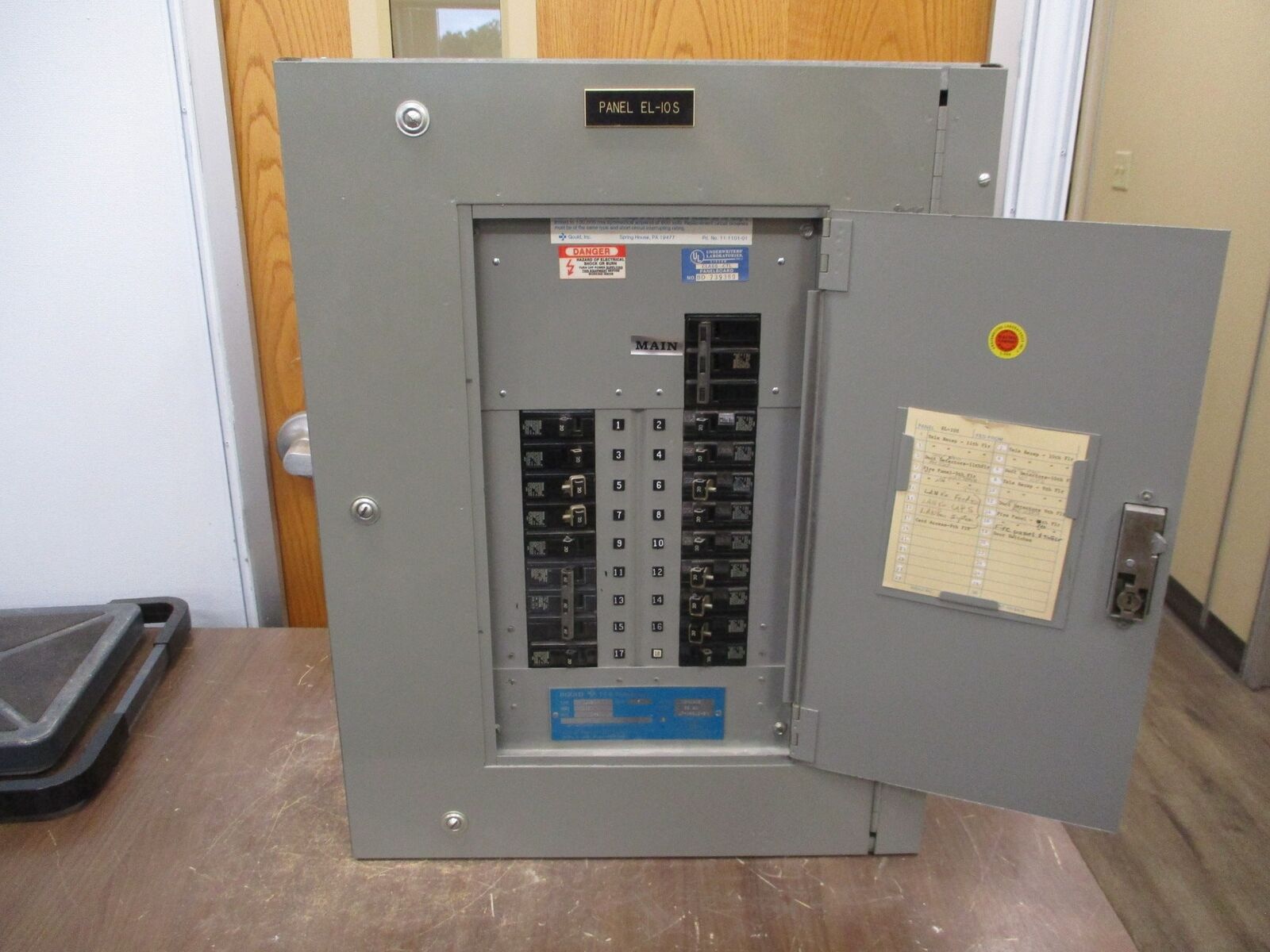 ITE Main Breaker Circuit Breaker Panel NLAB 100A Max, 100A Main 120/208V 3Ph 4W