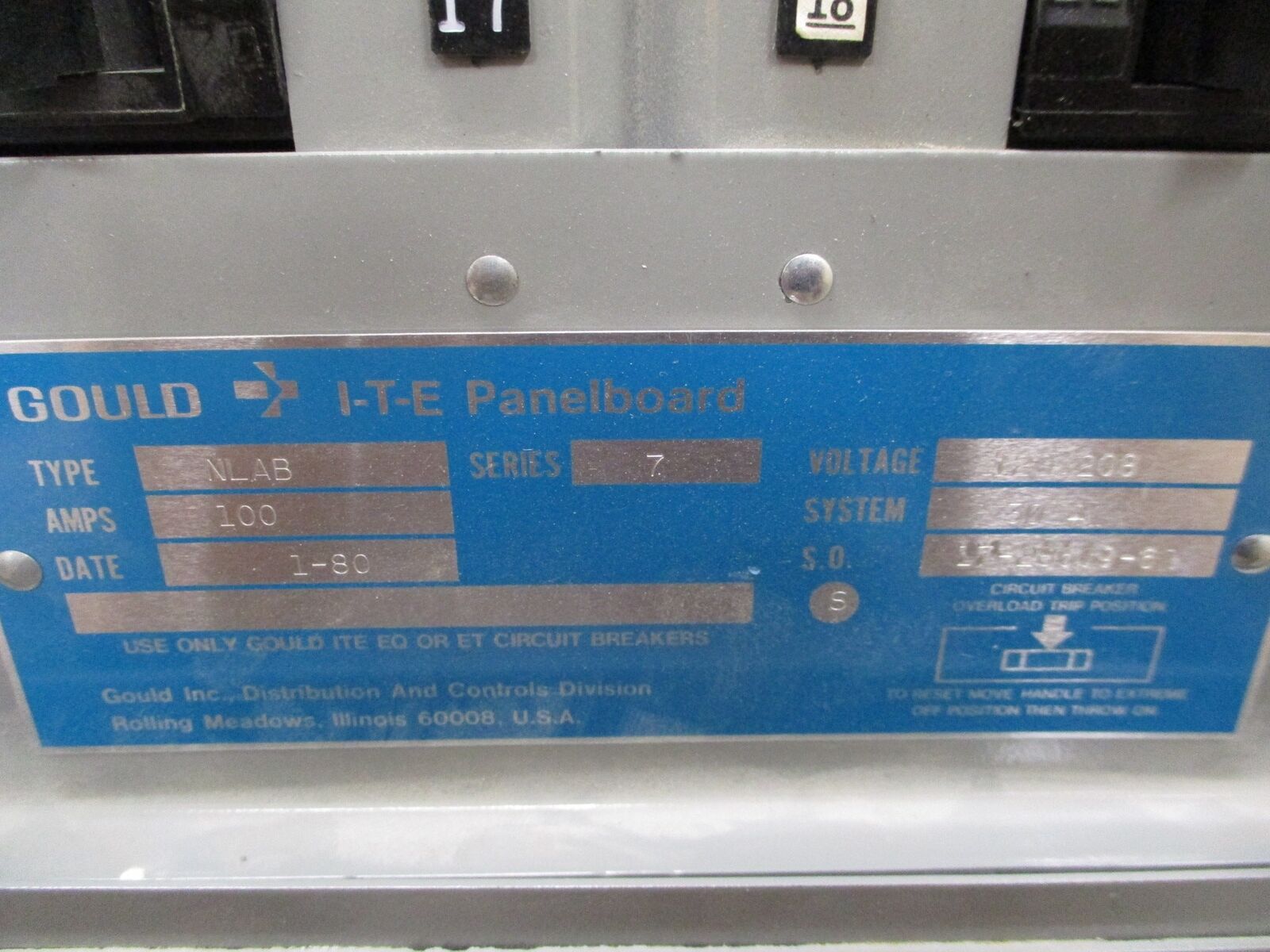 ITE Main Breaker Circuit Breaker Panel NLAB 100A Max, 100A Main 120/208V 3Ph 4W