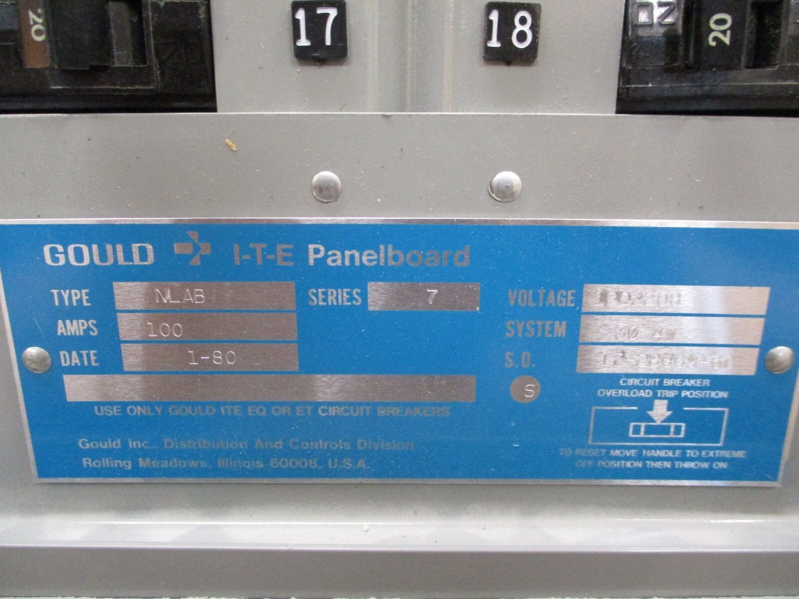 ITE Main Breaker Circuit Breaker Panel NLAB 100A Max, 100A Main 120/208V 3Ph 4W