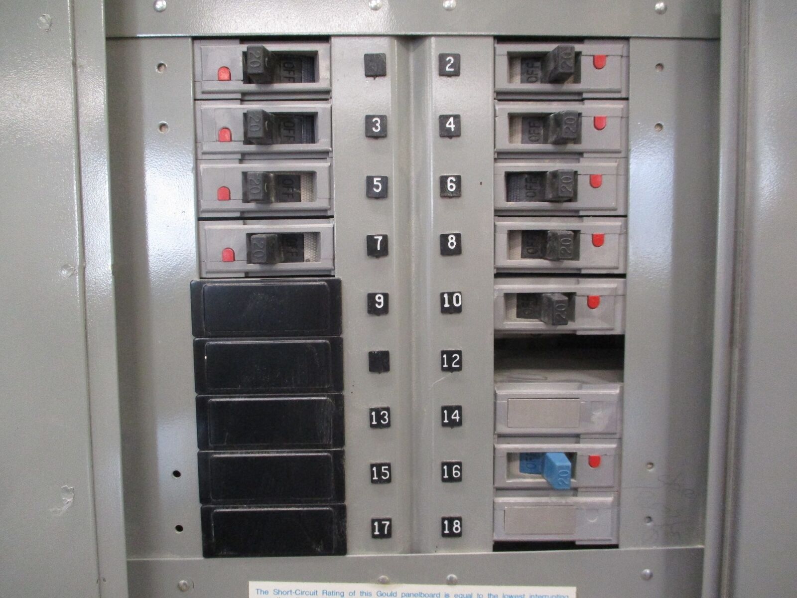 ITE Main Lug Breaker Panel NHB 100A Max 277/480V 3Ph 4W 18-Slot Used