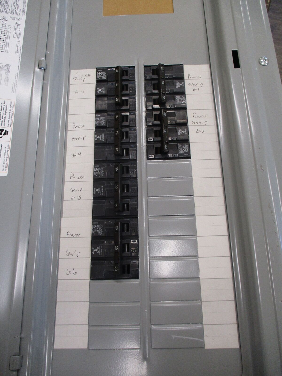 Siemens Main Breaker Circuit Breaker Panel P3054B3200CU / P3054L3200CU 200A Max