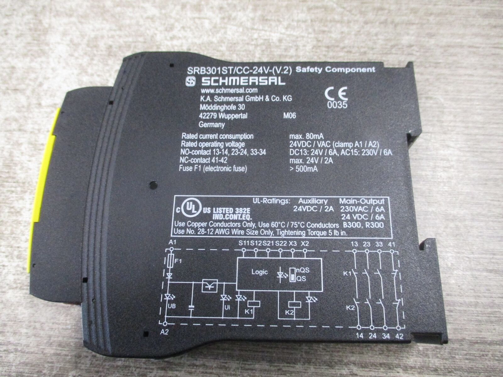 Schmersal Safety Relay SRB301ST/CC-24V-(V.2) 80mA 24V AC/DC Used