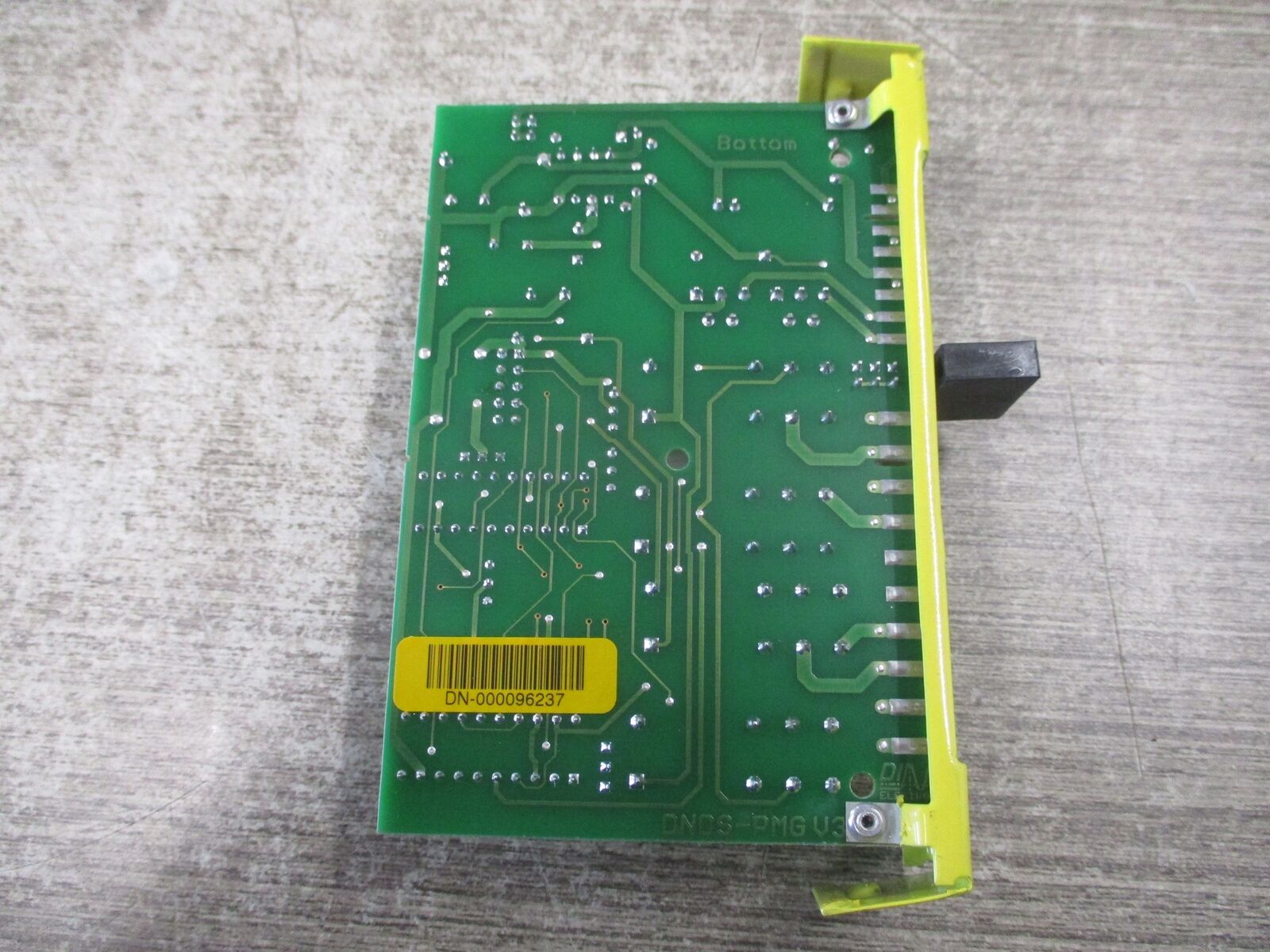 Dina Output Module DNDS-PMG V3 * No Connectors * Used