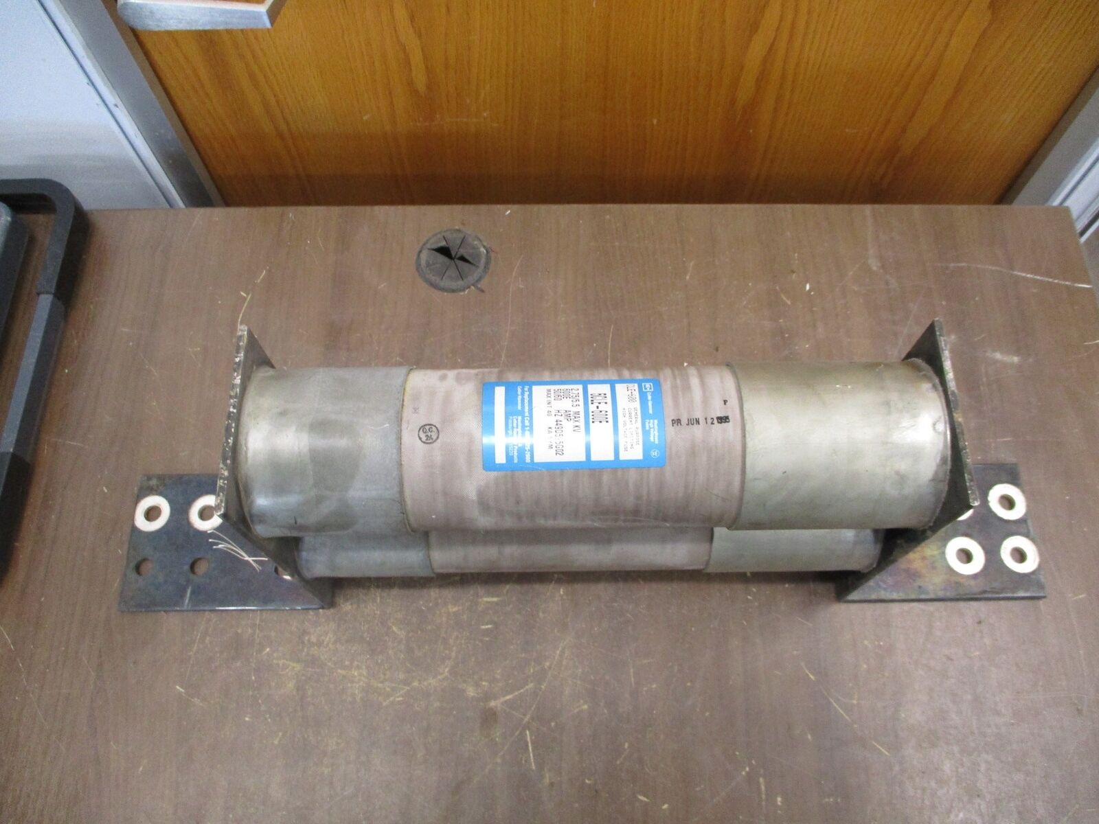 Cutler-Hammer CLE-600 Fuse 5CLE-600E 2.75/5.5kV 600E 50/60Hz Used