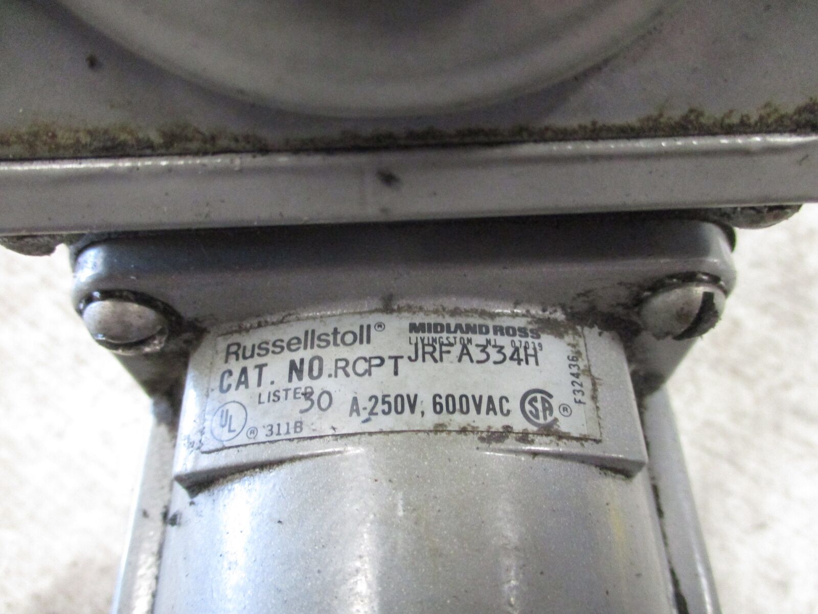Russellstoll Receptacle JRFA334H 30A 250/600V W/Base & Angle Adapter Used