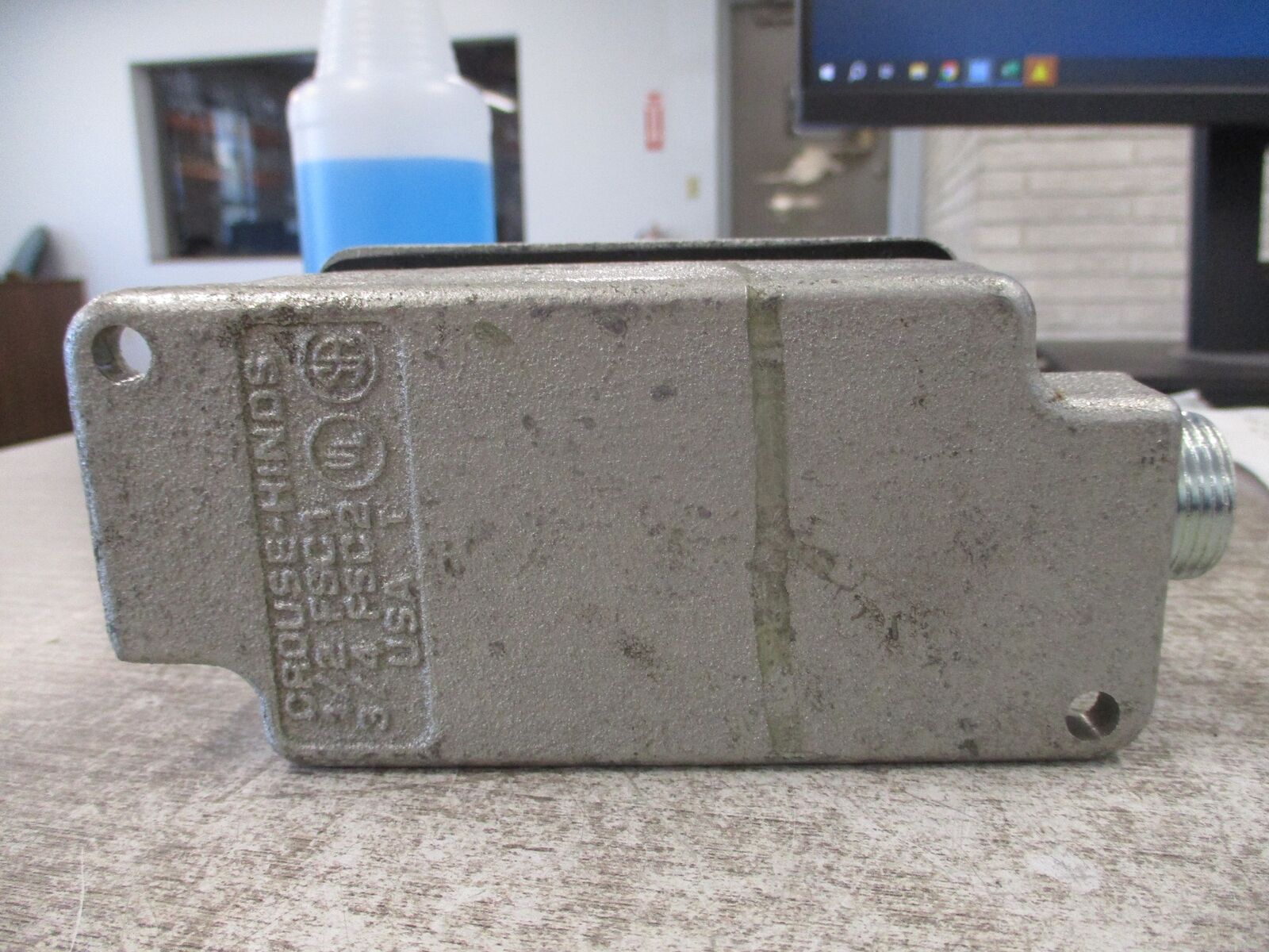 GE Manual Motor Starter CR101Y400H 1HP 115-230VAC 1Ph 115VDC Type 3,4,12 Enclosu