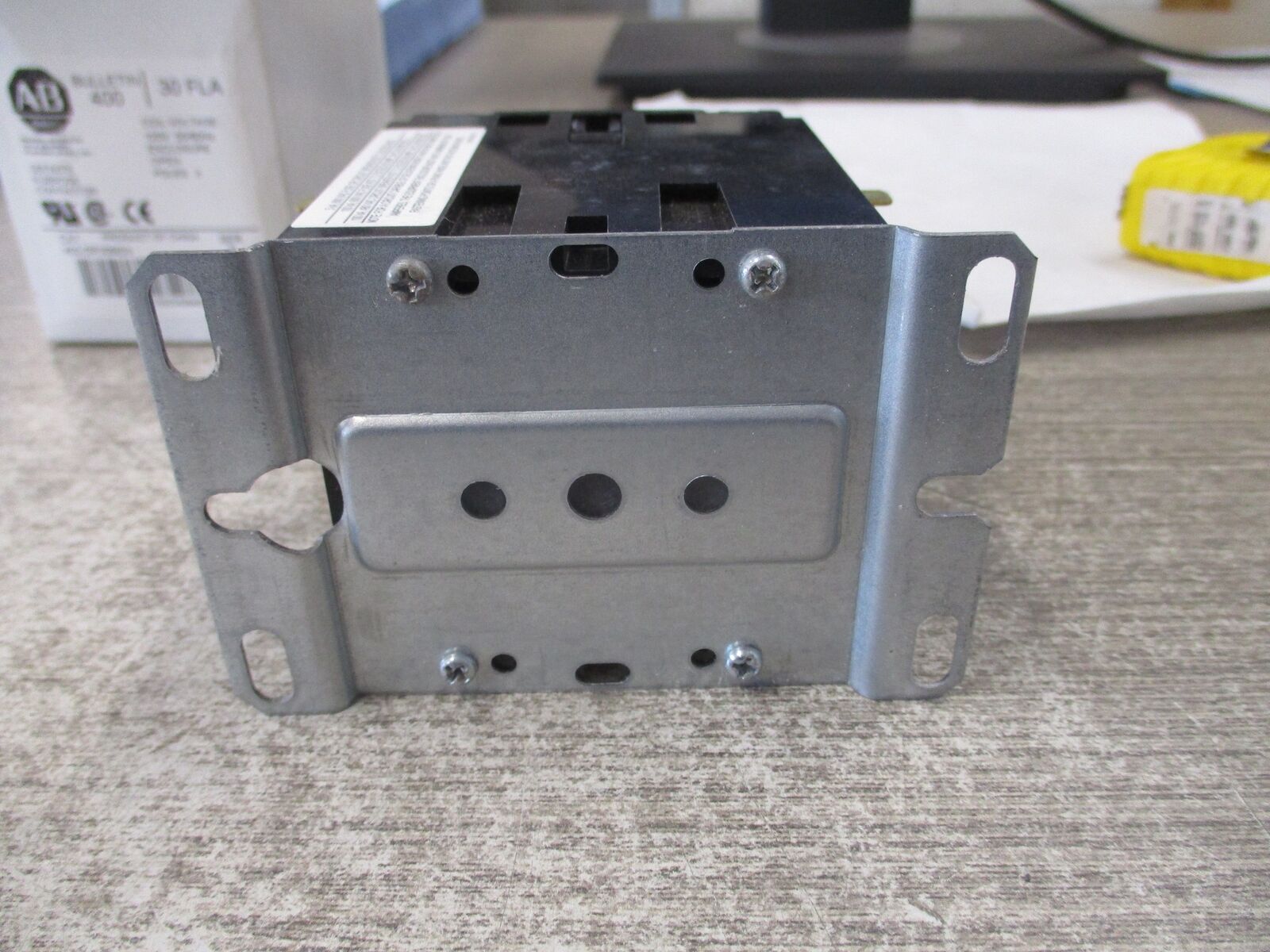 Allen-Bradley Definite Purpose Contactor 400-DP30ND3 Ser. A 120V coil 30A 3P New