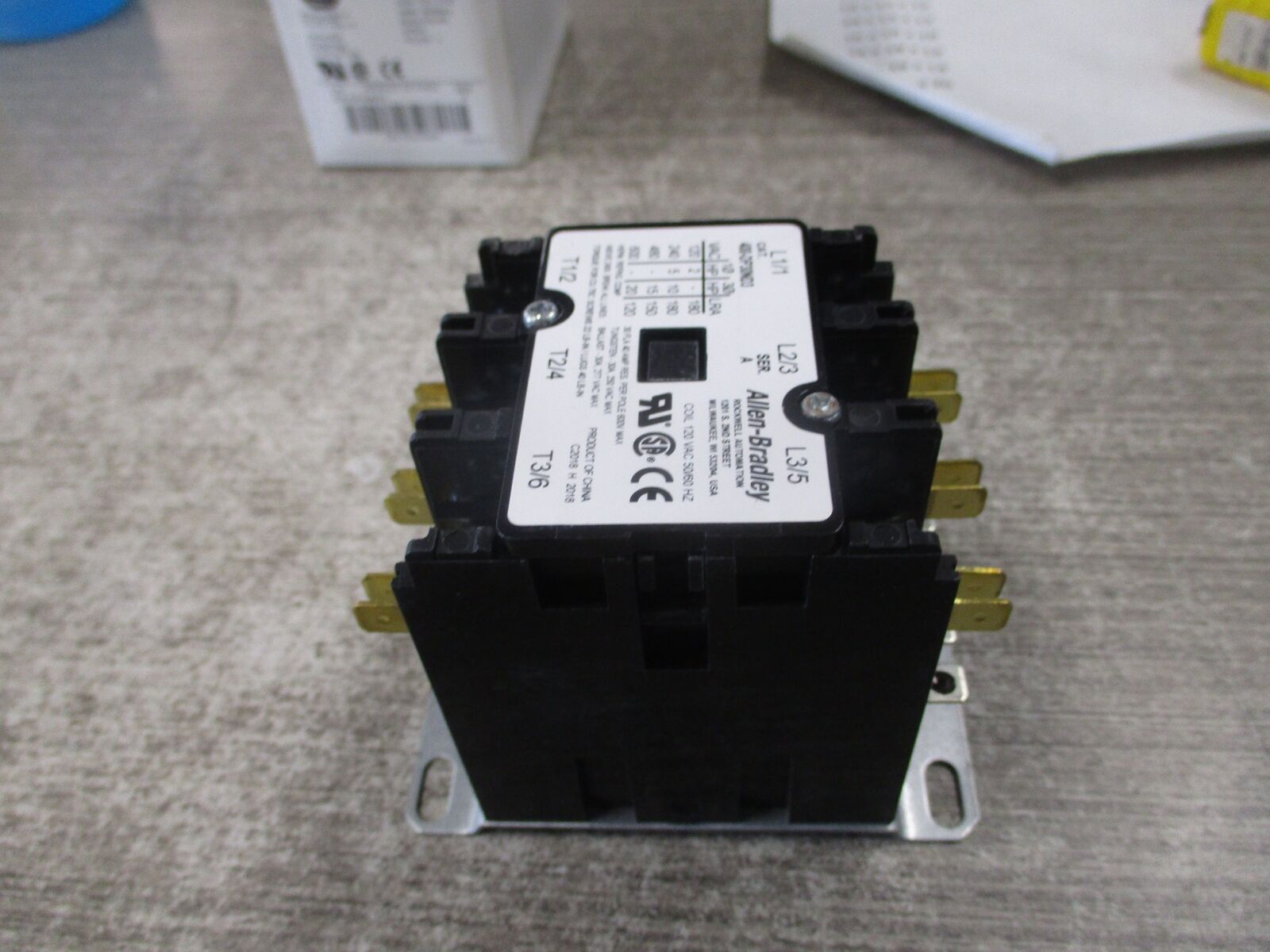 Allen-Bradley Definite Purpose Contactor 400-DP30ND3 Ser. A 120V coil 30A 3P New