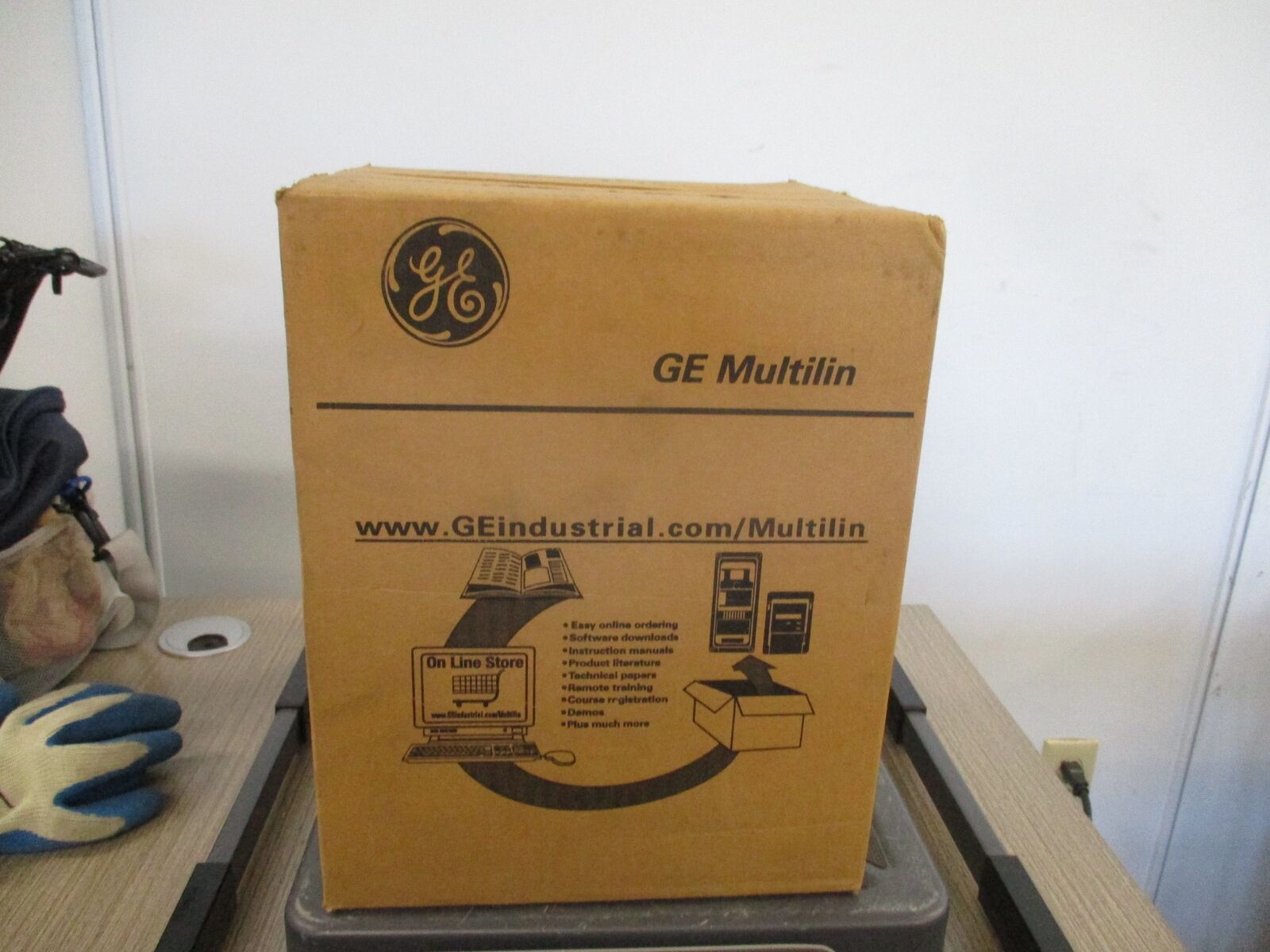 GE Type HFA Auxiliary Relay HFA51A42H-C24 New Surplus