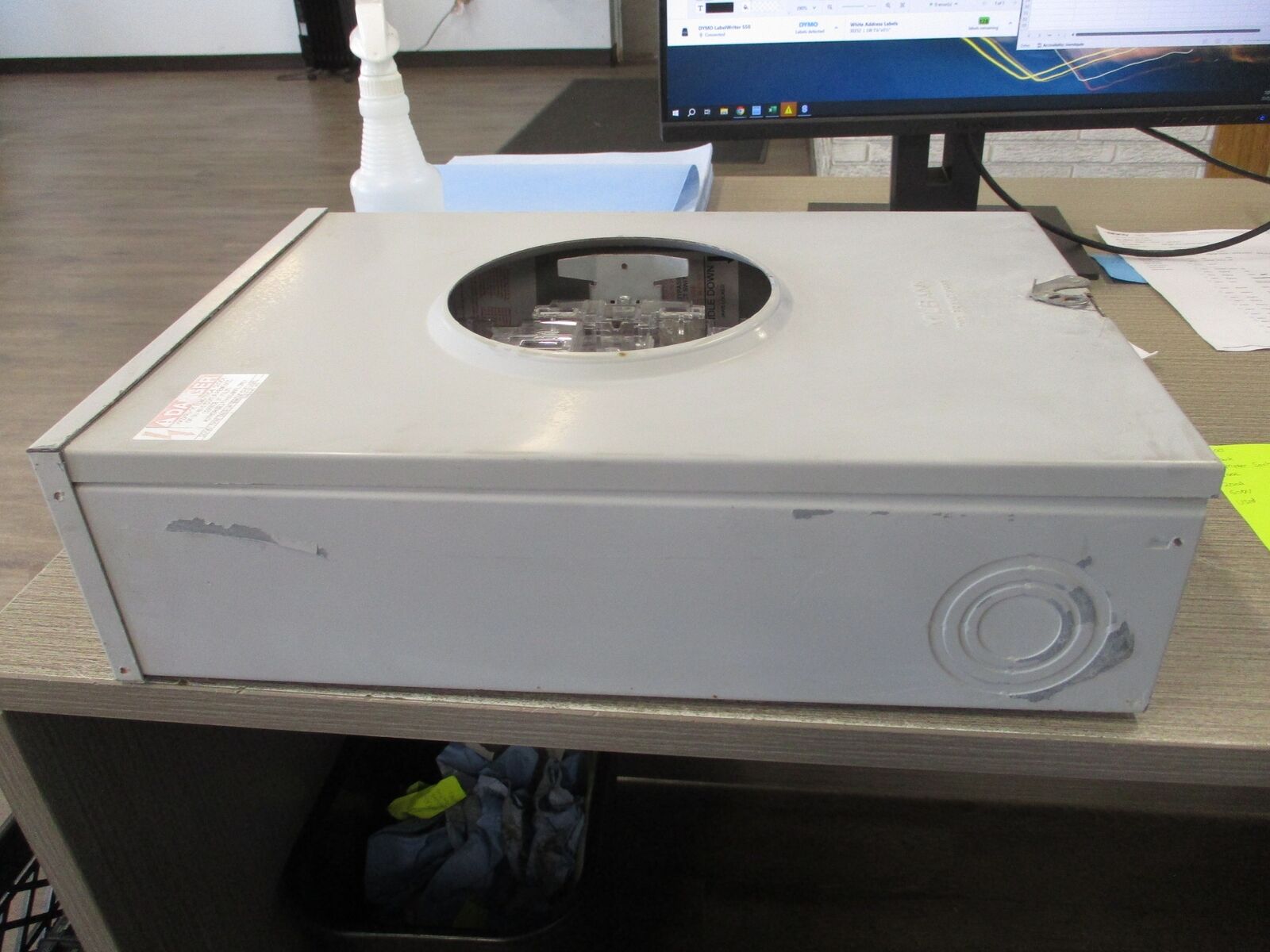 Milbank 3R Meter Socket 9800L 200A 600V Used