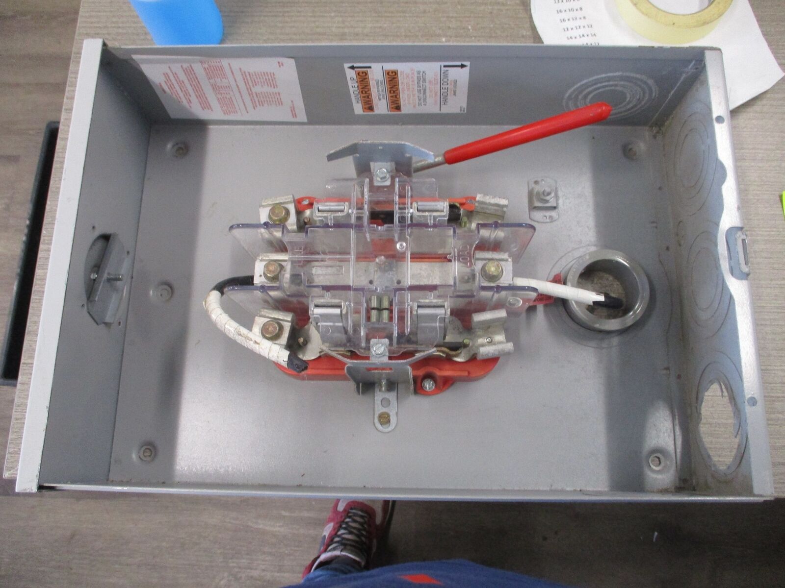 Milbank 3R Meter Socket 9800L 200A 600V Used