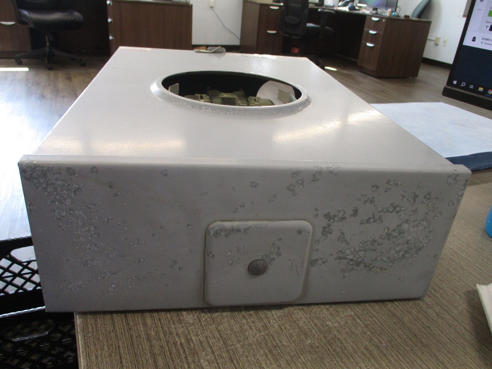 Eaton 3R Meter Socket 1008801E-CH 200A 600V Used