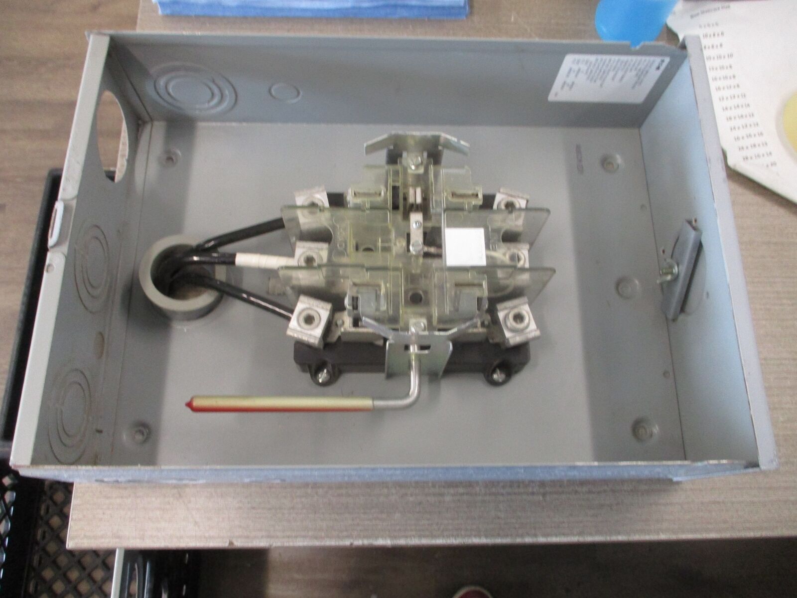 Eaton 3R Meter Socket 1008801E-CH 200A 600V Used