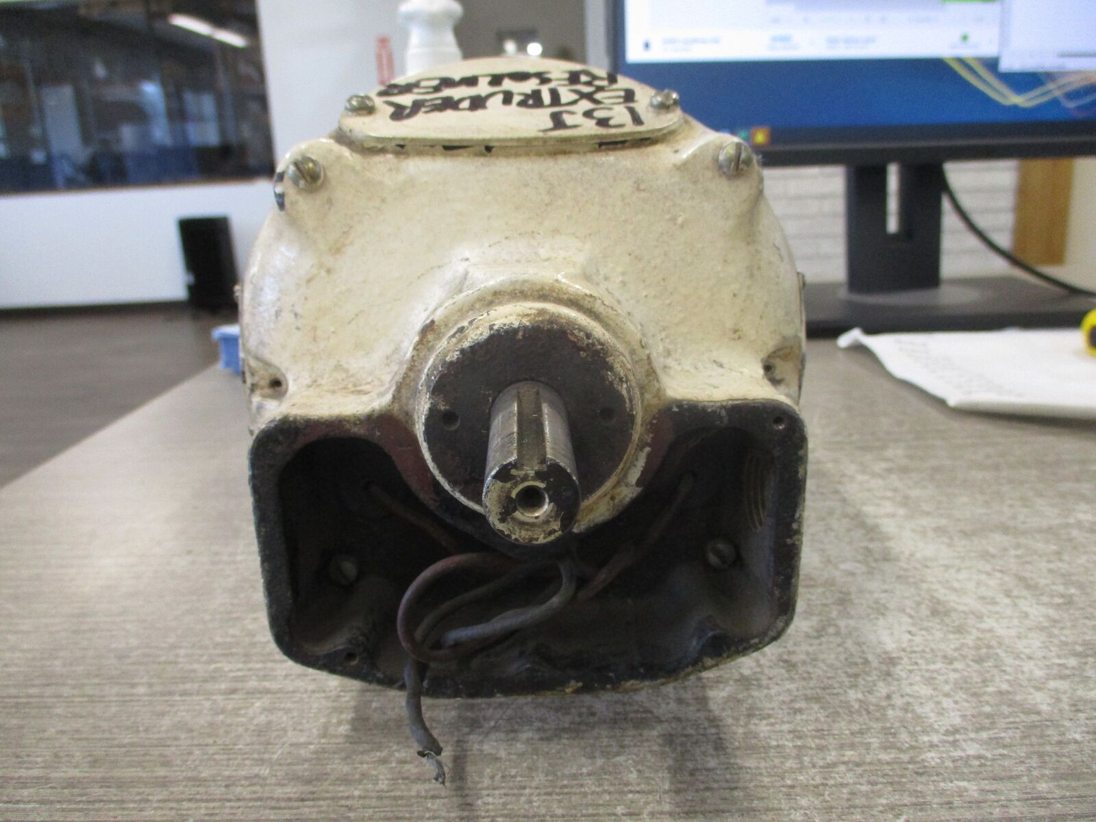 GE Tachometer Generator 5BC46AB2014A 1000RPM 180V * No Terminal Cover * Used