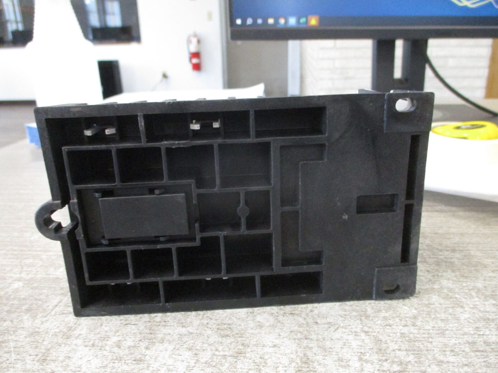 GE Lighting Contactor CR460B 115-120V Coil (3) Power Pole Used