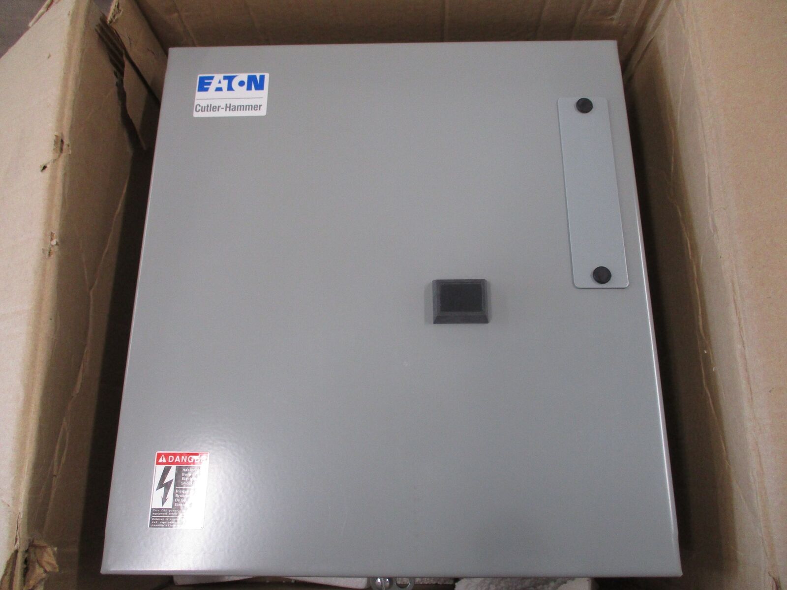 Eaton Enclosed Lighting Contactor ECC04C1A9A Ser. A1 115-120V Coil Type 1 Enclos