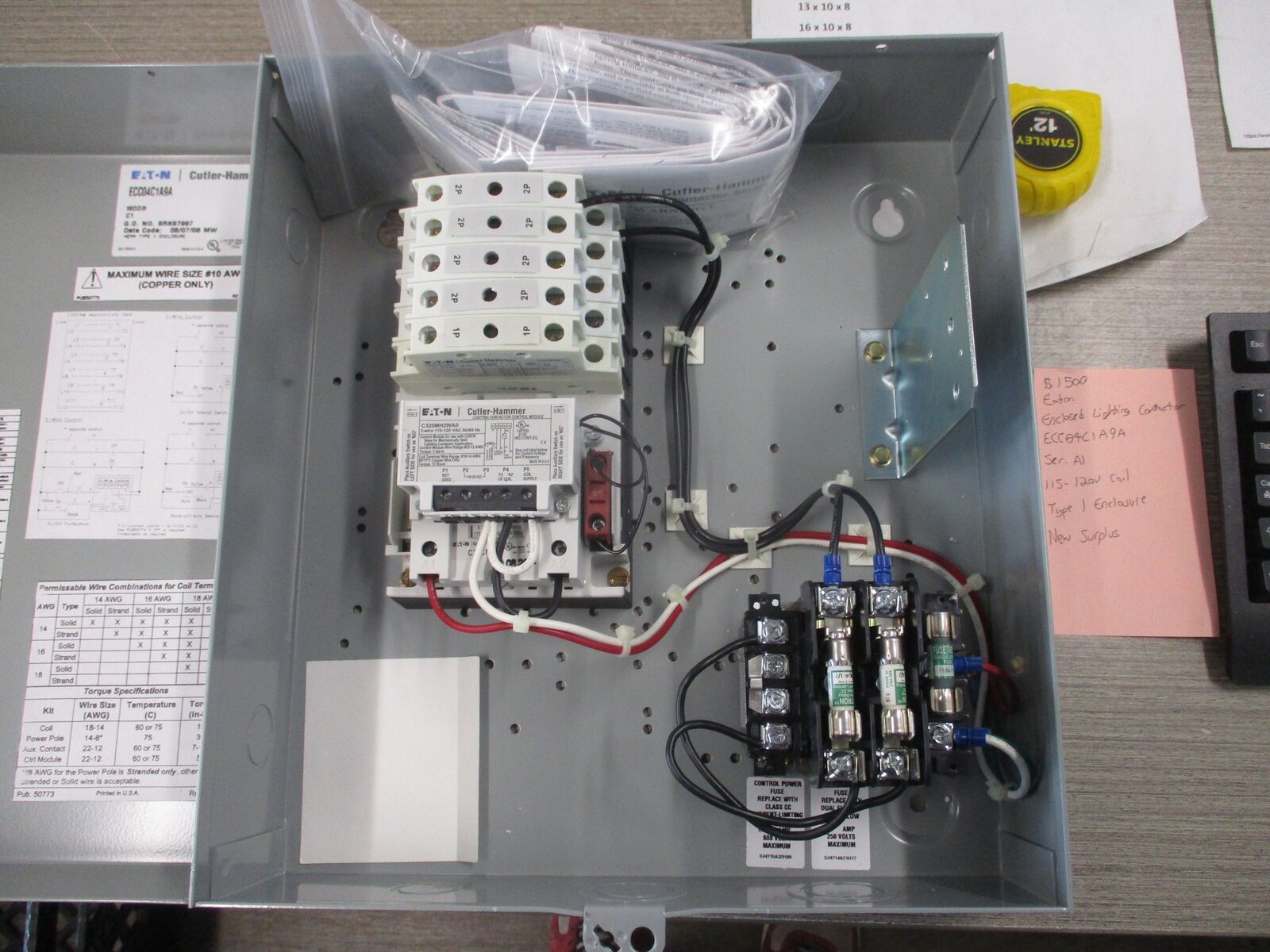 Eaton Enclosed Lighting Contactor ECC04C1A9A Ser. A1 115-120V Coil Type 1 Enclos