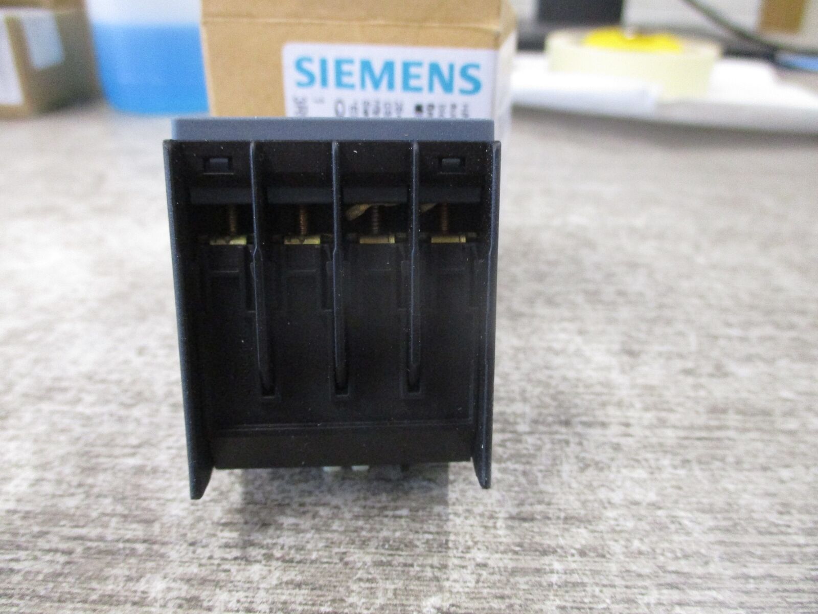 Siemens Aux Switch Block 3RH2911-1HA22 New Surplus