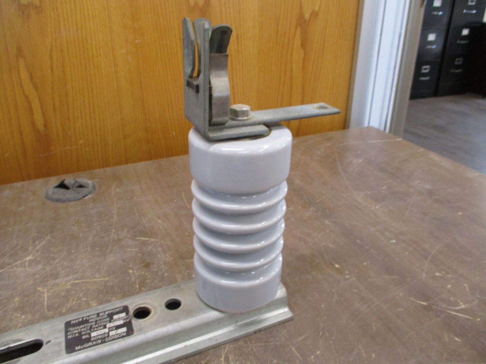 McGraw-Edison NX Fuse Support 87-1 200A 8.3kV Mounting Code 4 Used
