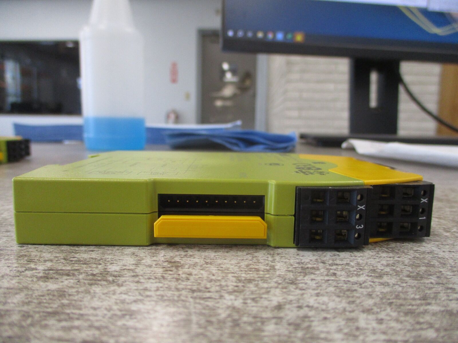 Pilz Contact Expansion Module 751167 PNOZ s7.1C 24VDC 3n/o Cascade Used