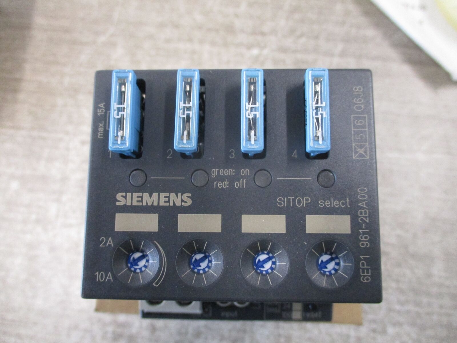 Siemens SITOP Select Diagnostics Module Input: 24VDC 40A Output: 4x 24VDC 10A Ne