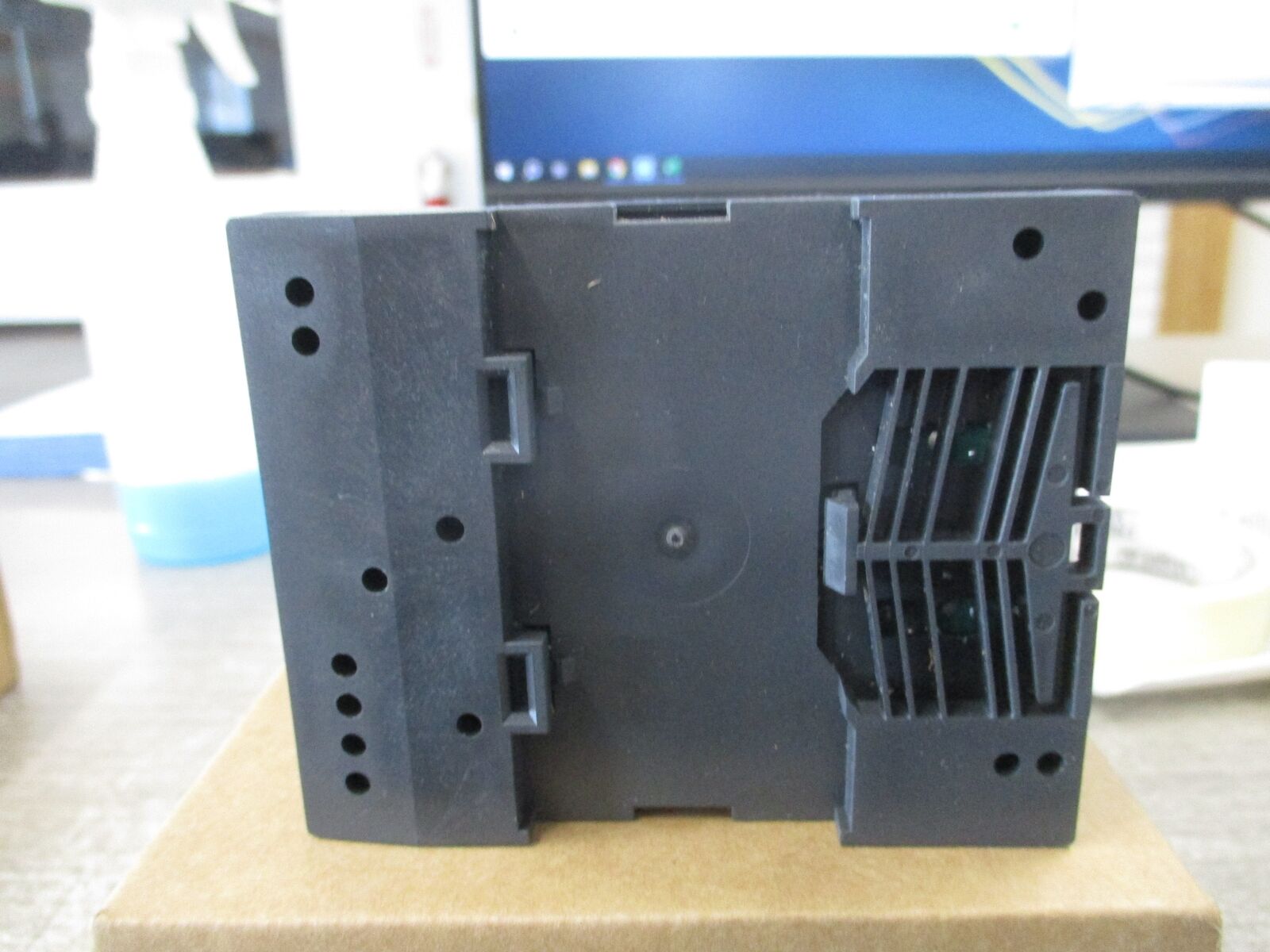 Siemens SITOP Select Diagnostics Module Input: 24VDC 40A Output: 4x 24VDC 10A Ne