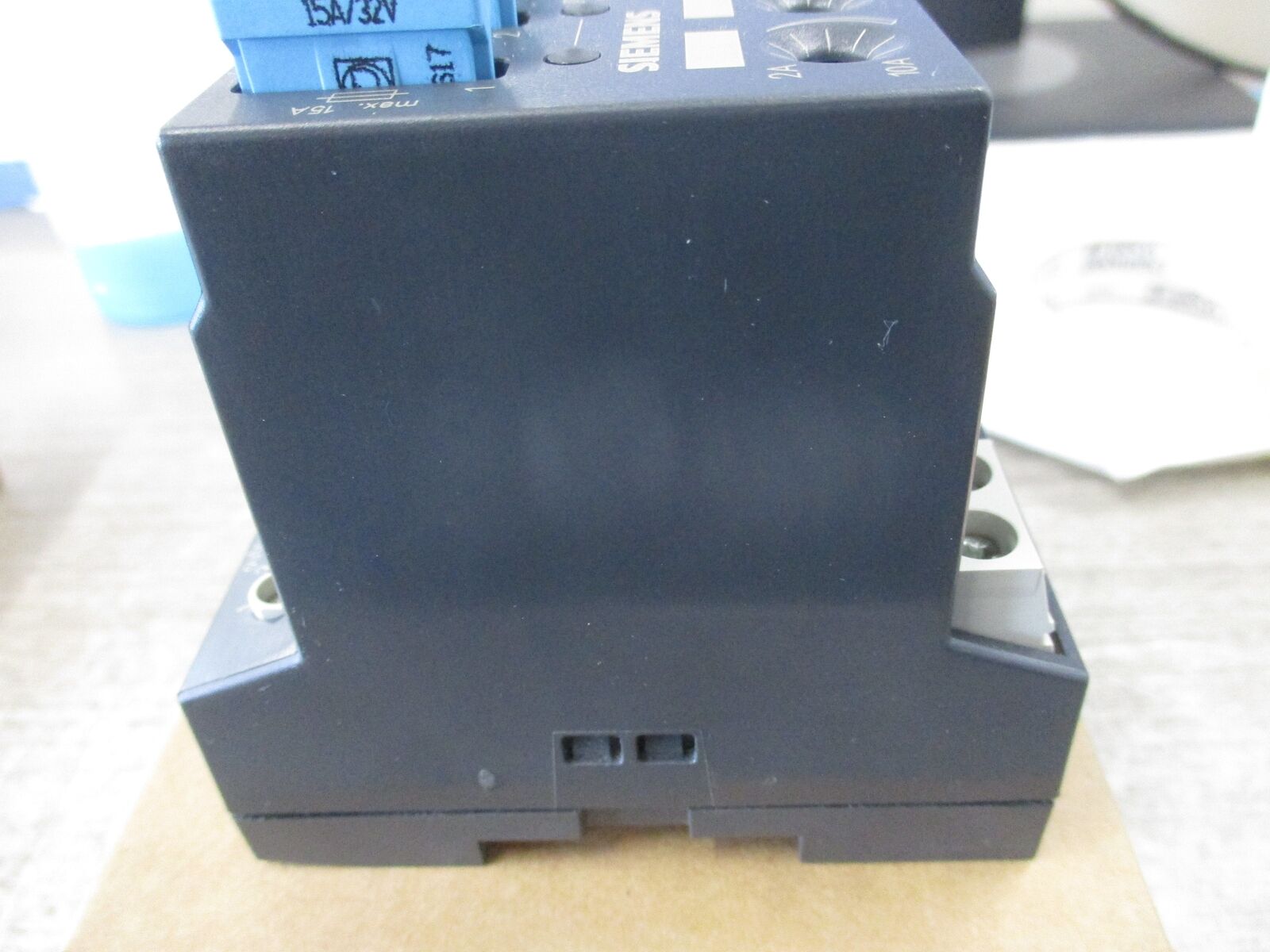 Siemens SITOP Select Diagnostics Module Input: 24VDC 40A Output: 4x 24VDC 10A Ne