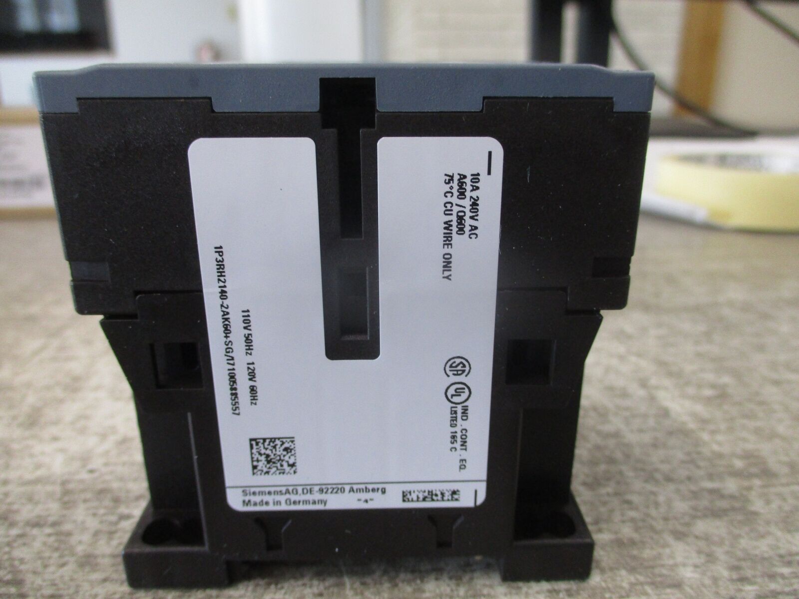 Siemens Contactor 3RH2140-2AK60 120V coil 10A New Surplus